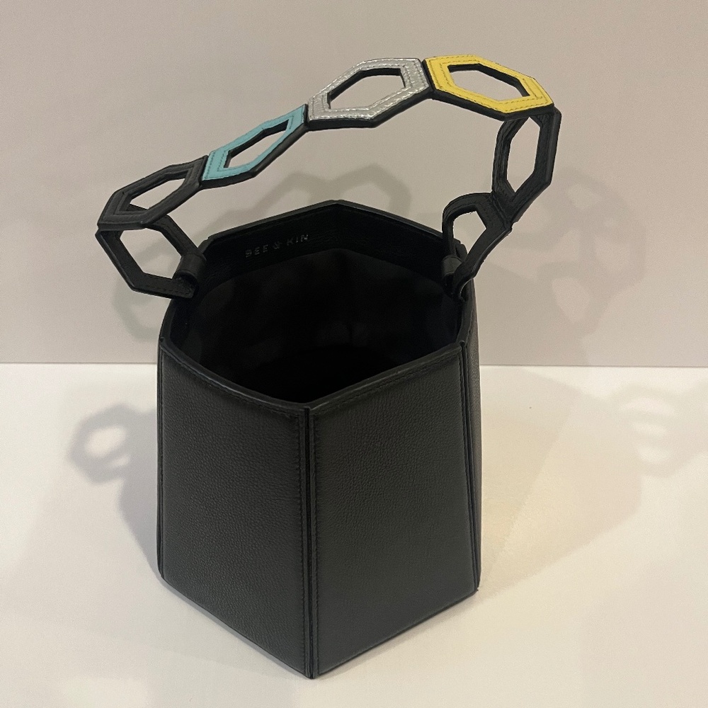 Bee & Kin Rebel Bucket (multicolor handle)